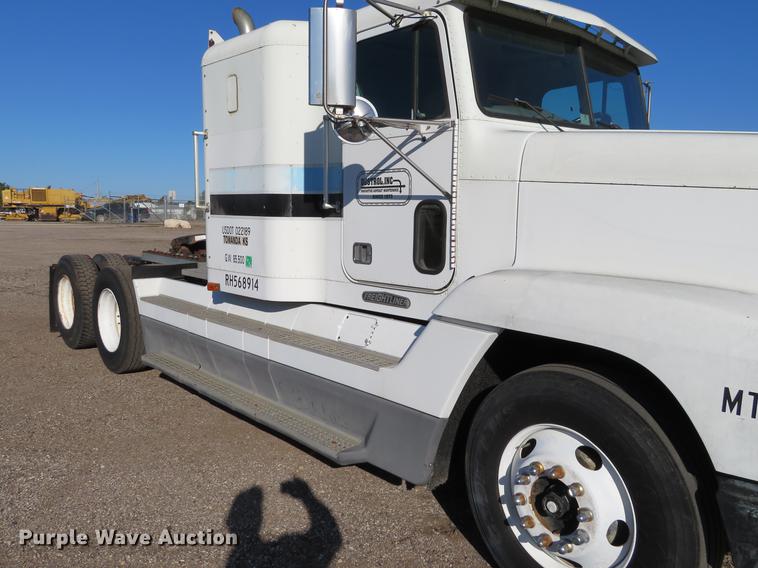 image for item DF9759 1994 Freightliner FLD semi truck