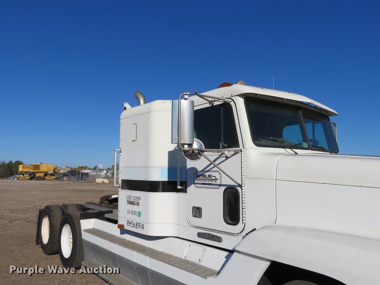 image for item DF9759 1994 Freightliner FLD semi truck