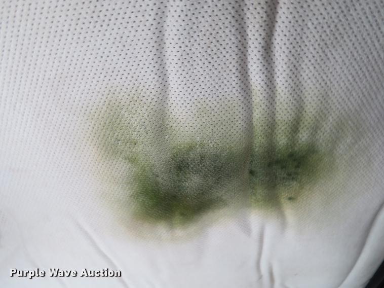 image for item DF9765 1994 Freightliner FLD semi truck