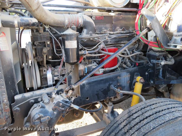 image for item DF9765 1994 Freightliner FLD semi truck