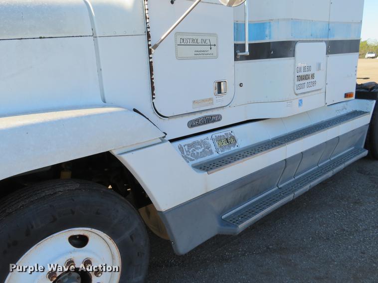 image for item DF9765 1994 Freightliner FLD semi truck