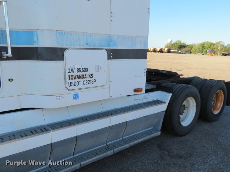 image for item DF9765 1994 Freightliner FLD semi truck