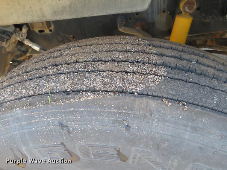 image for item DF9765 1994 Freightliner FLD semi truck