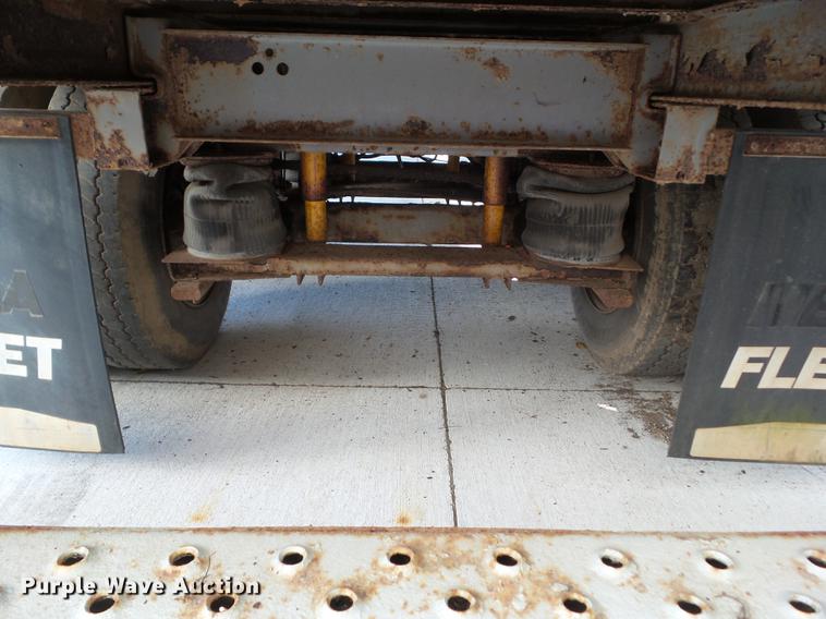 image for item DH9452 1996 Fruehauf FBLP-9 dry van trailer