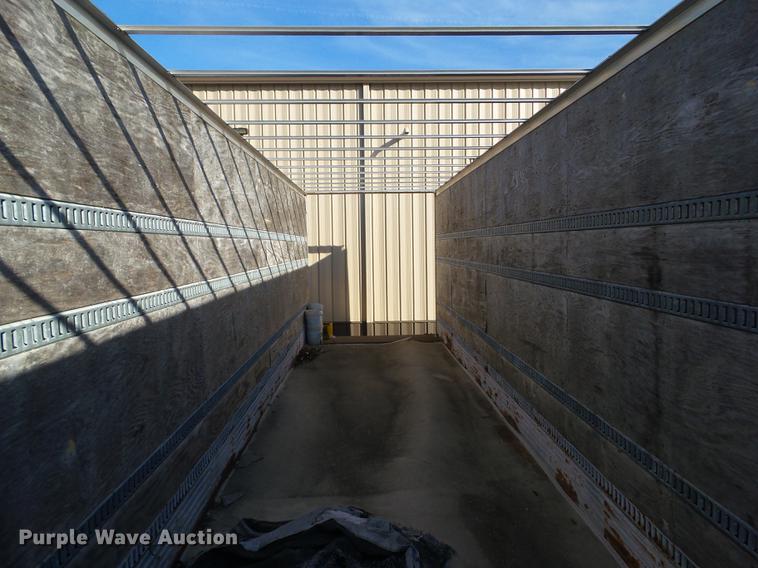 image for item DH9452 1996 Fruehauf FBLP-9 dry van trailer