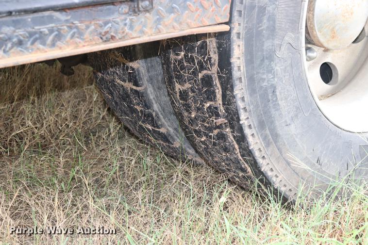 image for item ED9504 2002 Sterling M7500 Acterra flatbed truck