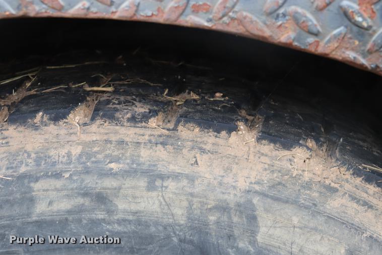 image for item ED9504 2002 Sterling M7500 Acterra flatbed truck