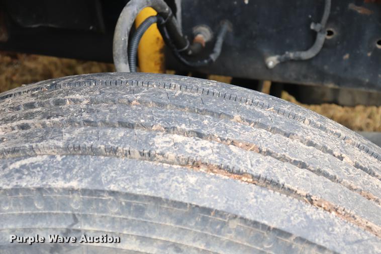 image for item ED9504 2002 Sterling M7500 Acterra flatbed truck