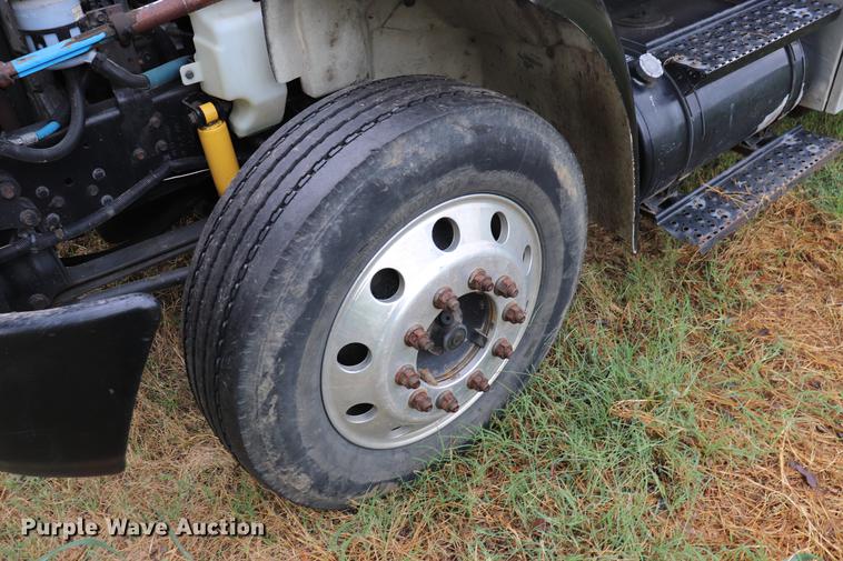 image for item ED9505 2008 International DuraStar 4300 Ext. Cab flatbed truck