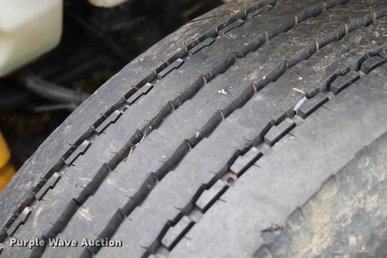 image for item ED9505 2008 International DuraStar 4300 Ext. Cab flatbed truck