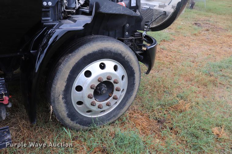 image for item ED9505 2008 International DuraStar 4300 Ext. Cab flatbed truck