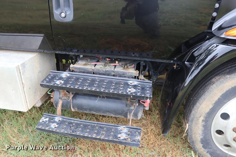 image for item ED9505 2008 International DuraStar 4300 Ext. Cab flatbed truck