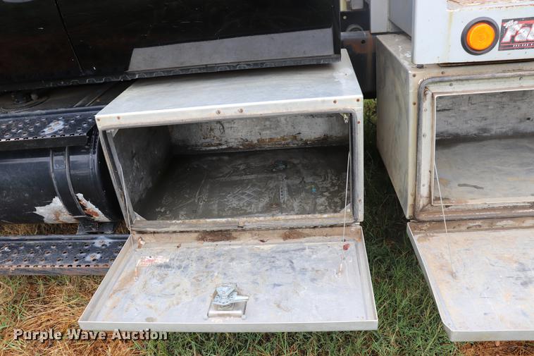 image for item ED9505 2008 International DuraStar 4300 Ext. Cab flatbed truck