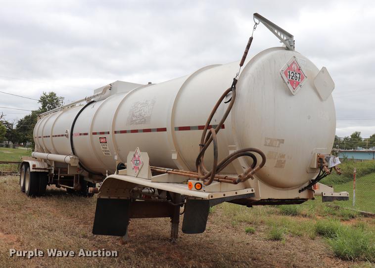 image for item ED9641 1996 Trailmaster tank trailer