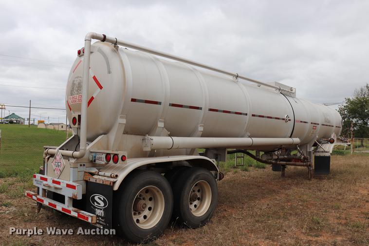 image for item ED9641 1996 Trailmaster tank trailer