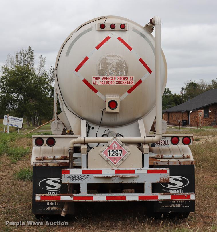 image for item ED9641 1996 Trailmaster tank trailer