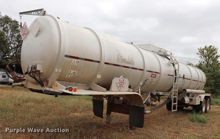 image for item ED9641 1996 Trailmaster tank trailer