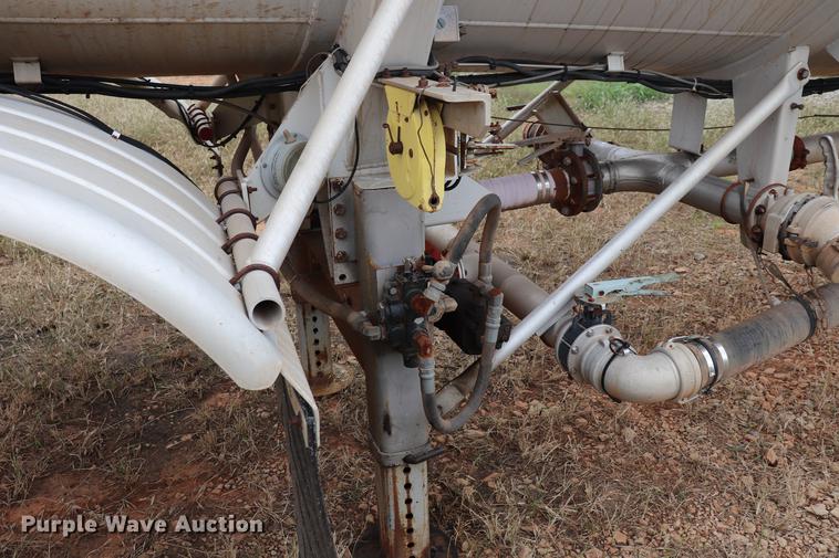 image for item ED9641 1996 Trailmaster tank trailer