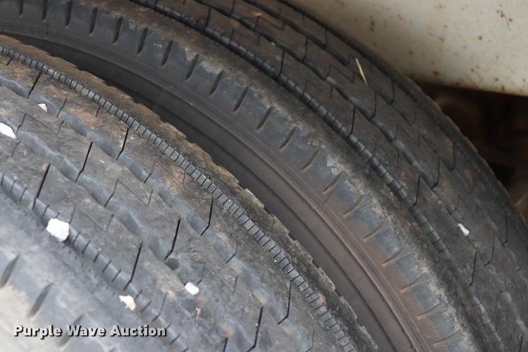 image for item ED9641 1996 Trailmaster tank trailer