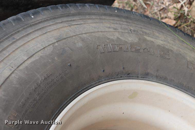 image for item ED9641 1996 Trailmaster tank trailer