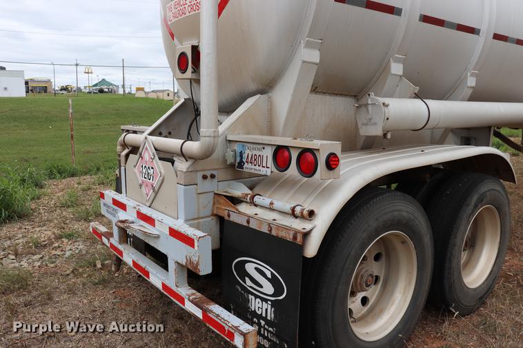 image for item ED9641 1996 Trailmaster tank trailer