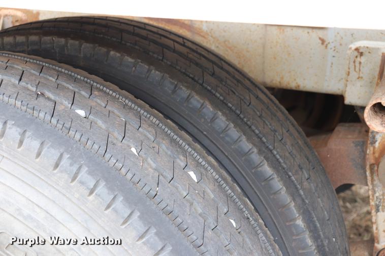 image for item ED9641 1996 Trailmaster tank trailer