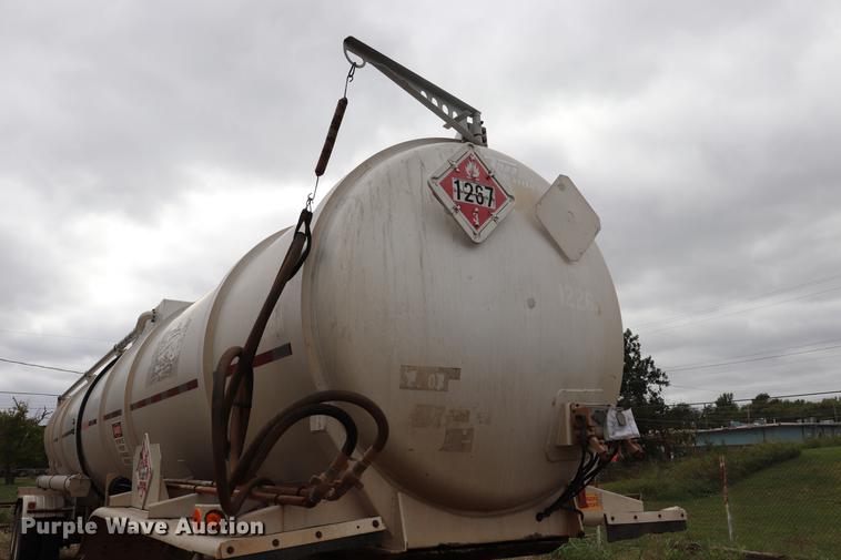 image for item ED9641 1996 Trailmaster tank trailer