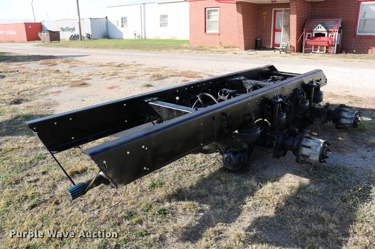 image for item EE9769 2001 Kenworth rear end and frame