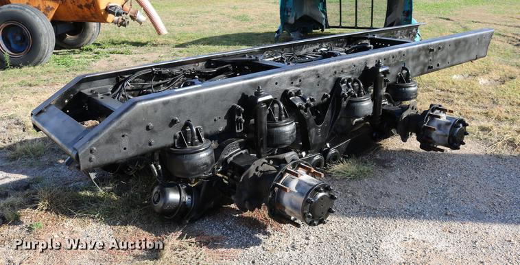 image for item EE9769 2001 Kenworth rear end and frame