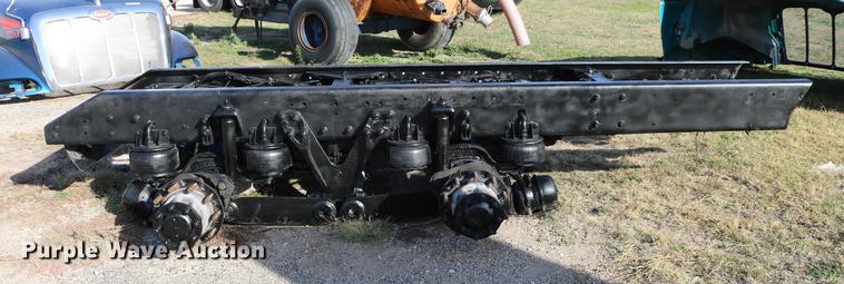 image for item EE9769 2001 Kenworth rear end and frame