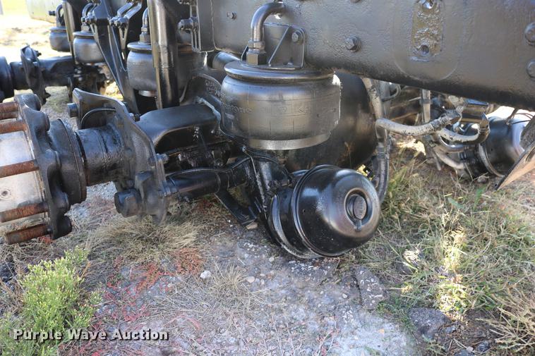 image for item EE9769 2001 Kenworth rear end and frame