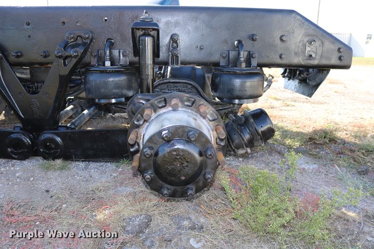 image for item EE9769 2001 Kenworth rear end and frame