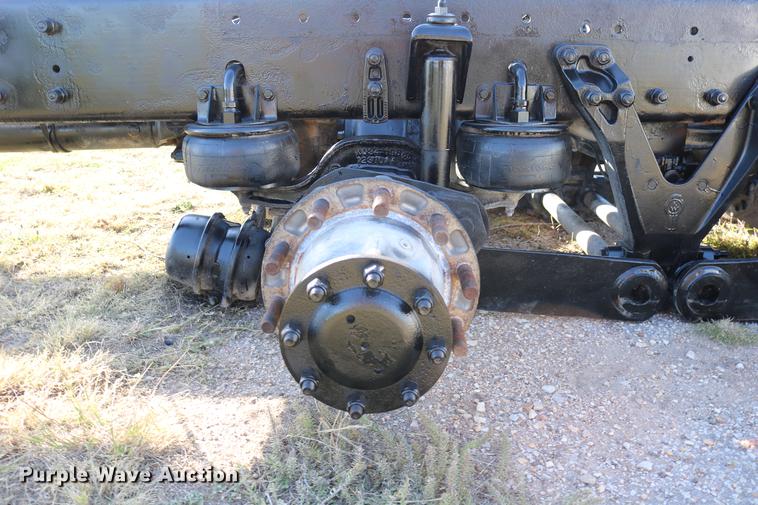image for item EE9769 2001 Kenworth rear end and frame