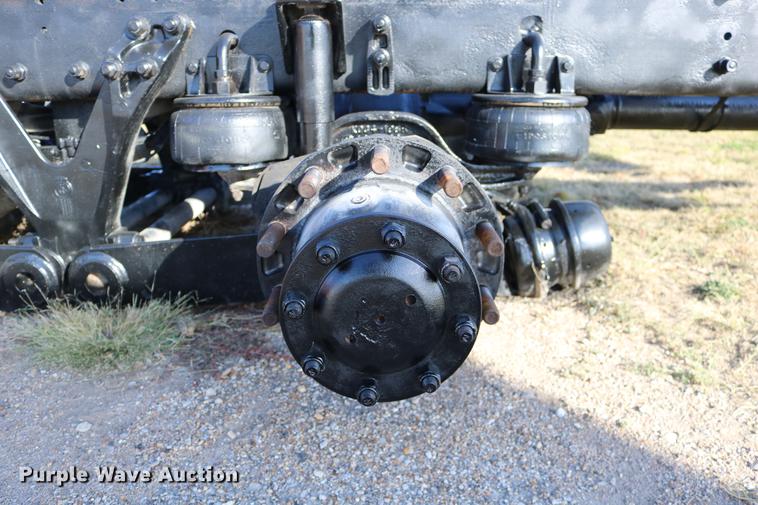 image for item EE9769 2001 Kenworth rear end and frame