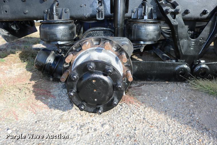 image for item EE9769 2001 Kenworth rear end and frame