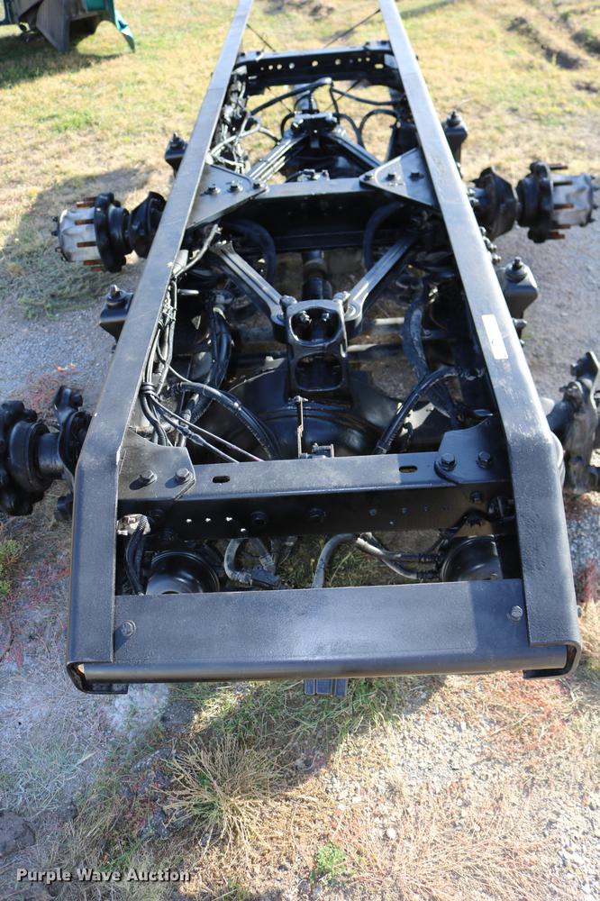 image for item EE9769 2001 Kenworth rear end and frame