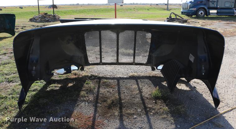 image for item EE9770 Peterbilt 387 hood