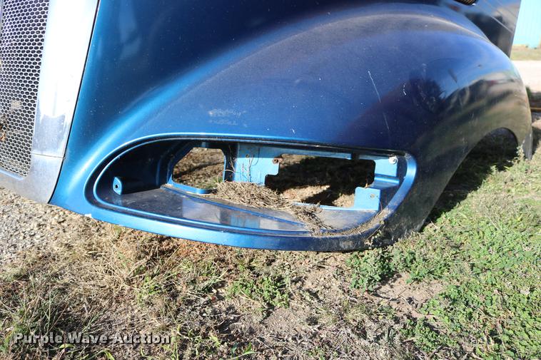 image for item EE9770 Peterbilt 387 hood