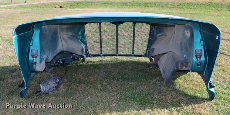 image for item EE9771 Peterbilt 387 hood