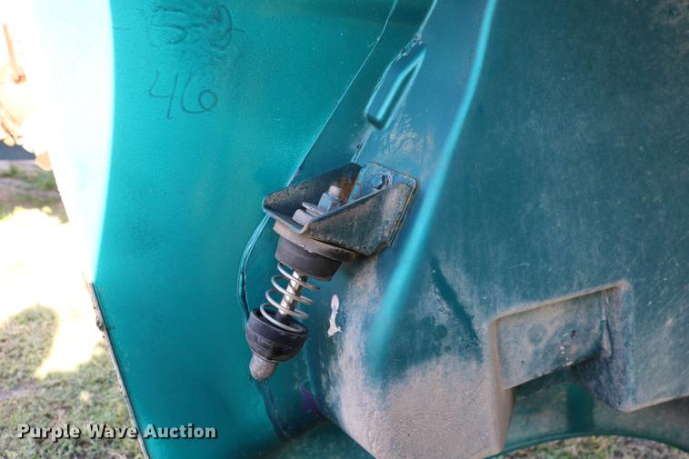 image for item EE9771 Peterbilt 387 hood