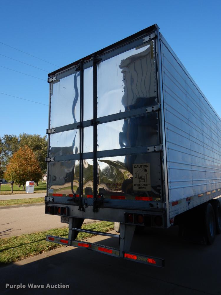 image for item K5837 2003 Utility 3000R refrigerated van trailer