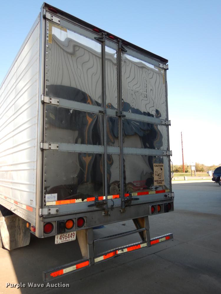 image for item K5837 2003 Utility 3000R refrigerated van trailer