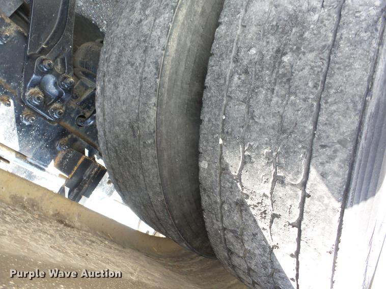 image for item K6361 2005 Kenworth W900 semi truck with tow truck attachment