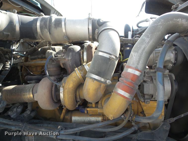 image for item K6361 2005 Kenworth W900 semi truck with tow truck attachment