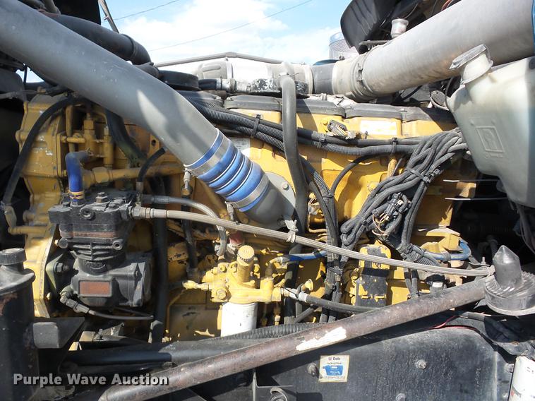 image for item K6361 2005 Kenworth W900 semi truck with tow truck attachment