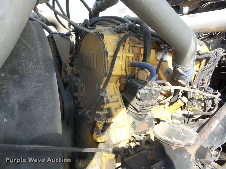 image for item K6361 2005 Kenworth W900 semi truck with tow truck attachment