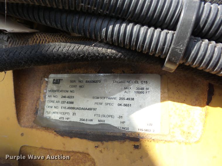 image for item K6361 2005 Kenworth W900 semi truck with tow truck attachment