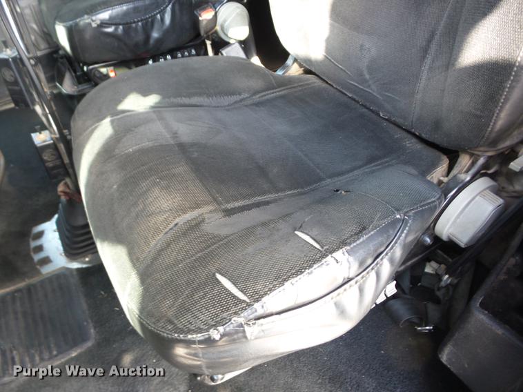 image for item K6361 2005 Kenworth W900 semi truck with tow truck attachment