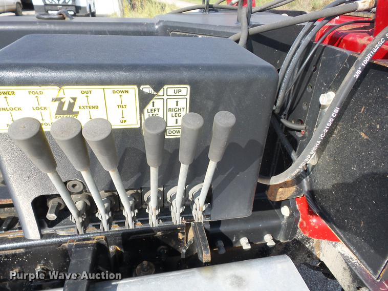 image for item K6361 2005 Kenworth W900 semi truck with tow truck attachment