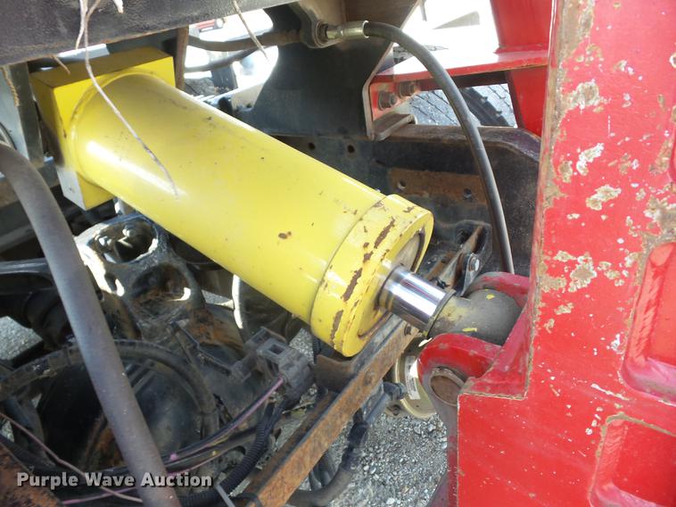 image for item K6361 2005 Kenworth W900 semi truck with tow truck attachment